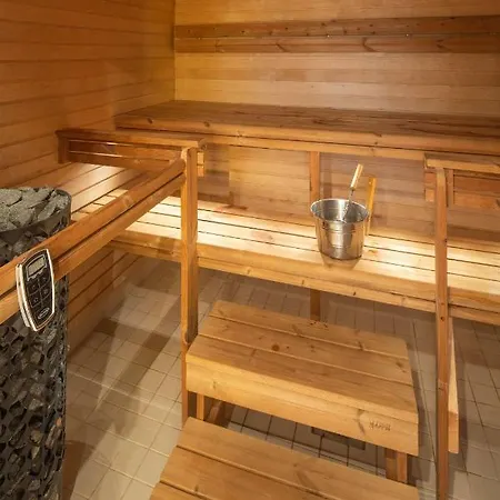 Club Kuusamon Tropiikki *