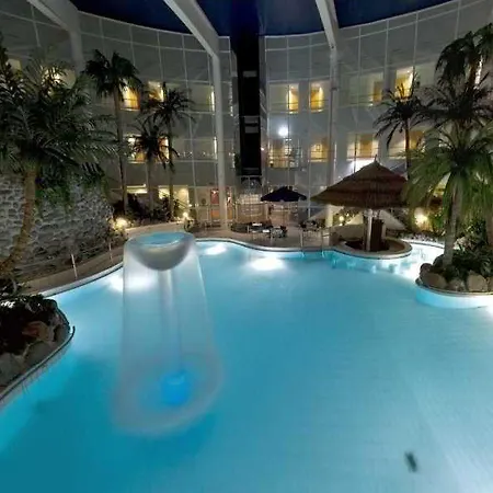 Club Kuusamon Tropiikki * Куусамо