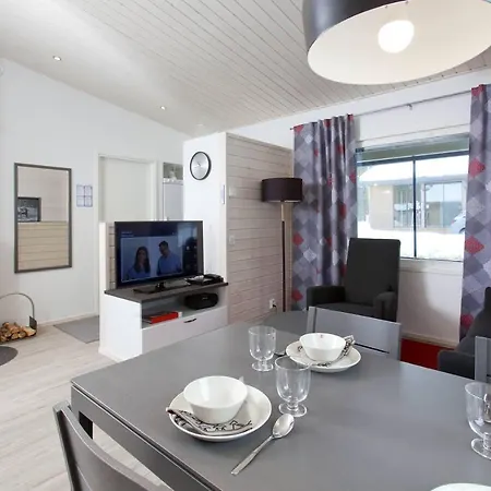 Club Kuusamon Tropiikki Апартаменты *